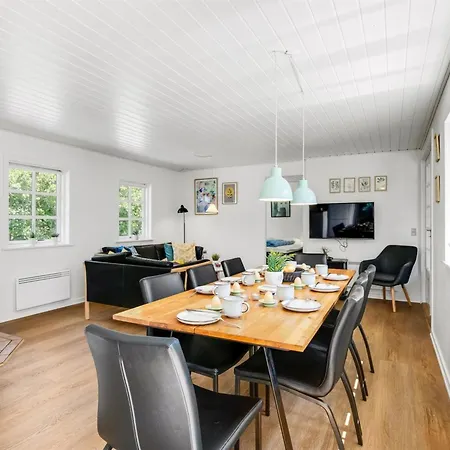 Holga - 400m From The Sea By Interhome